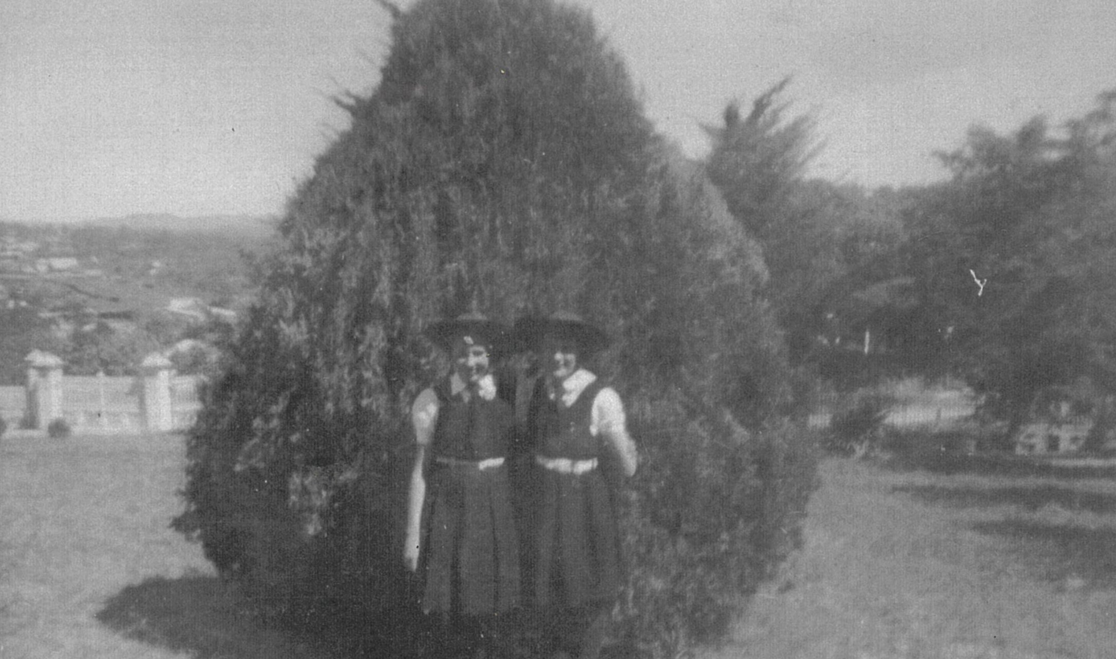 1944 Cecily Sadd and Shirley Ebrington