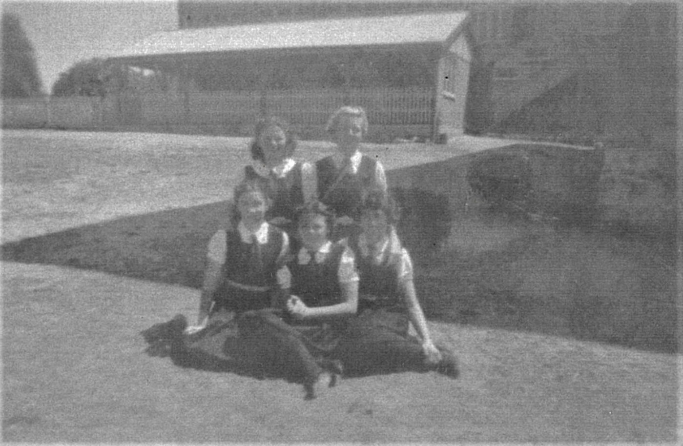 1944 Student Group