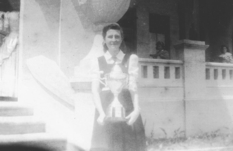 1948 Clare Carroll with cup