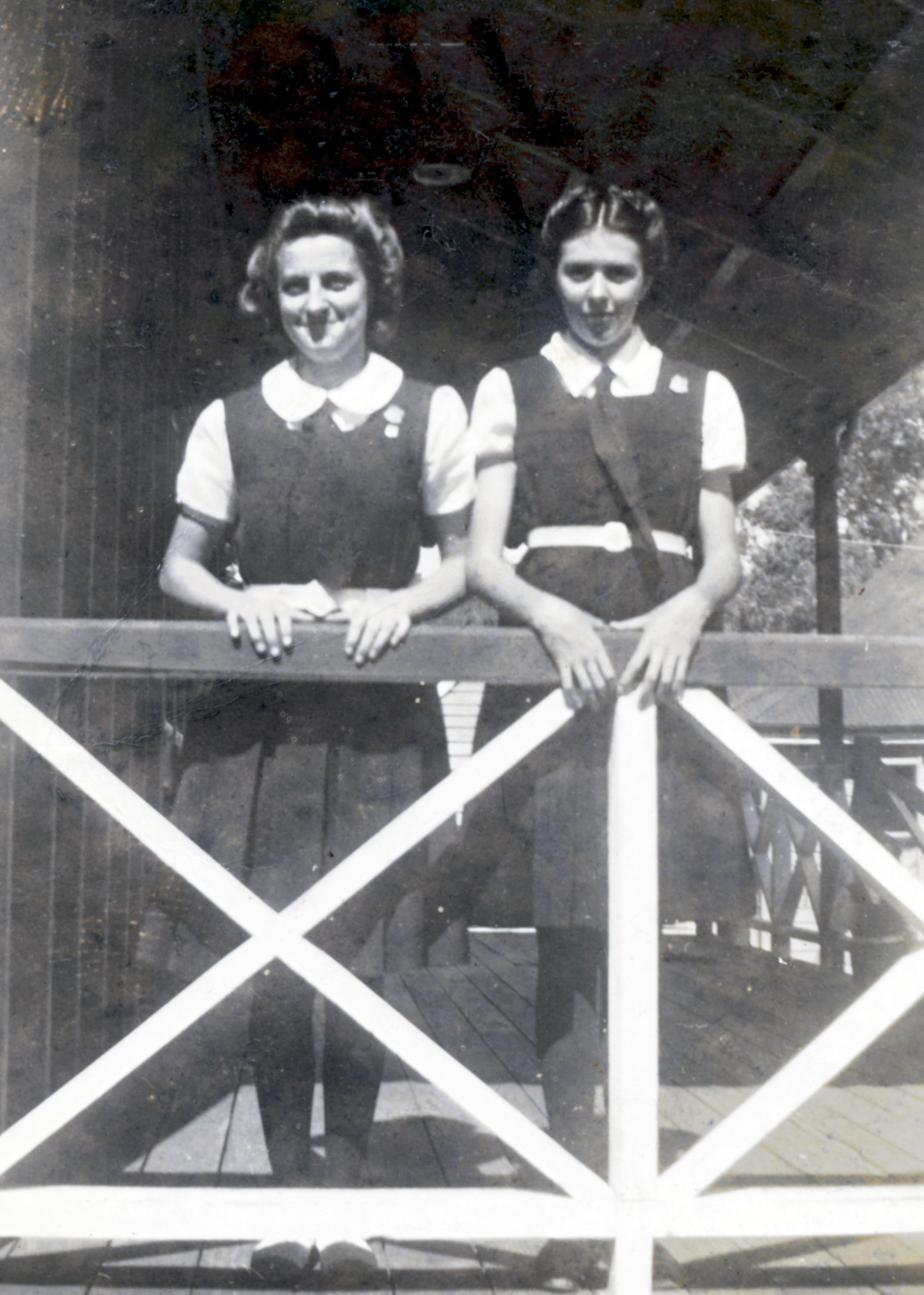 1948 Mary Stuart & Peg Moran