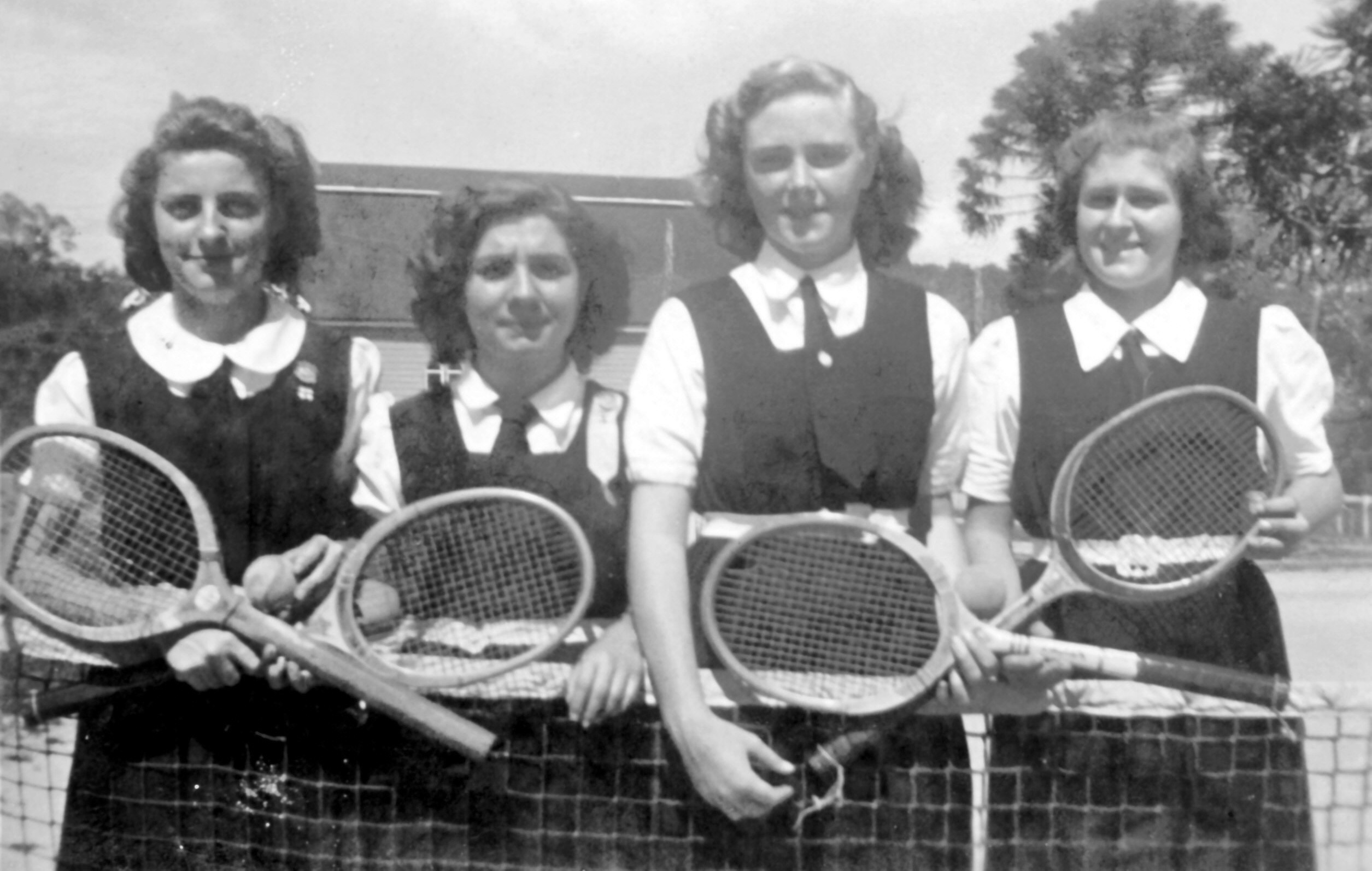 1948 Tennis Students 2