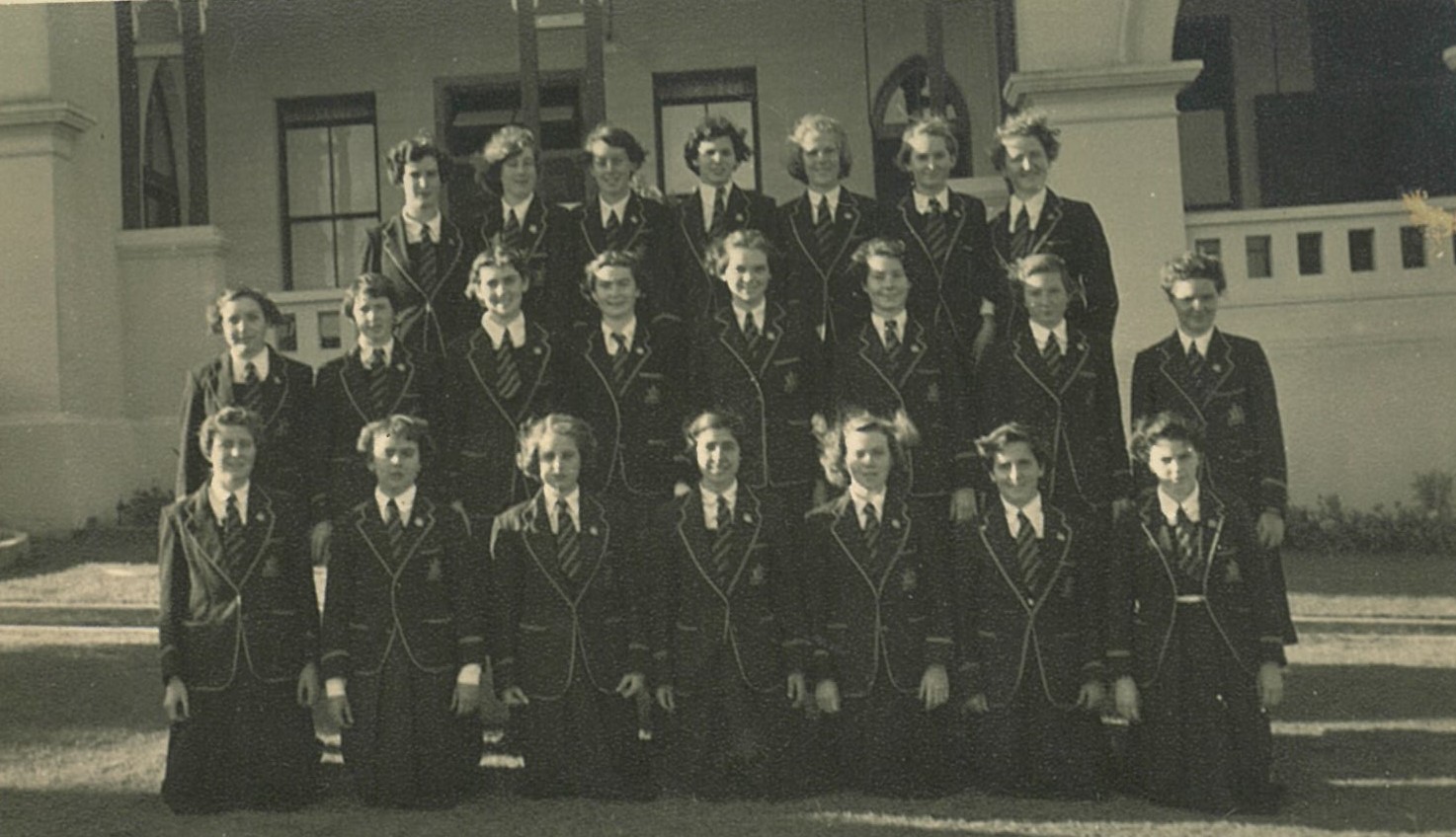 1954 Juniors no.2