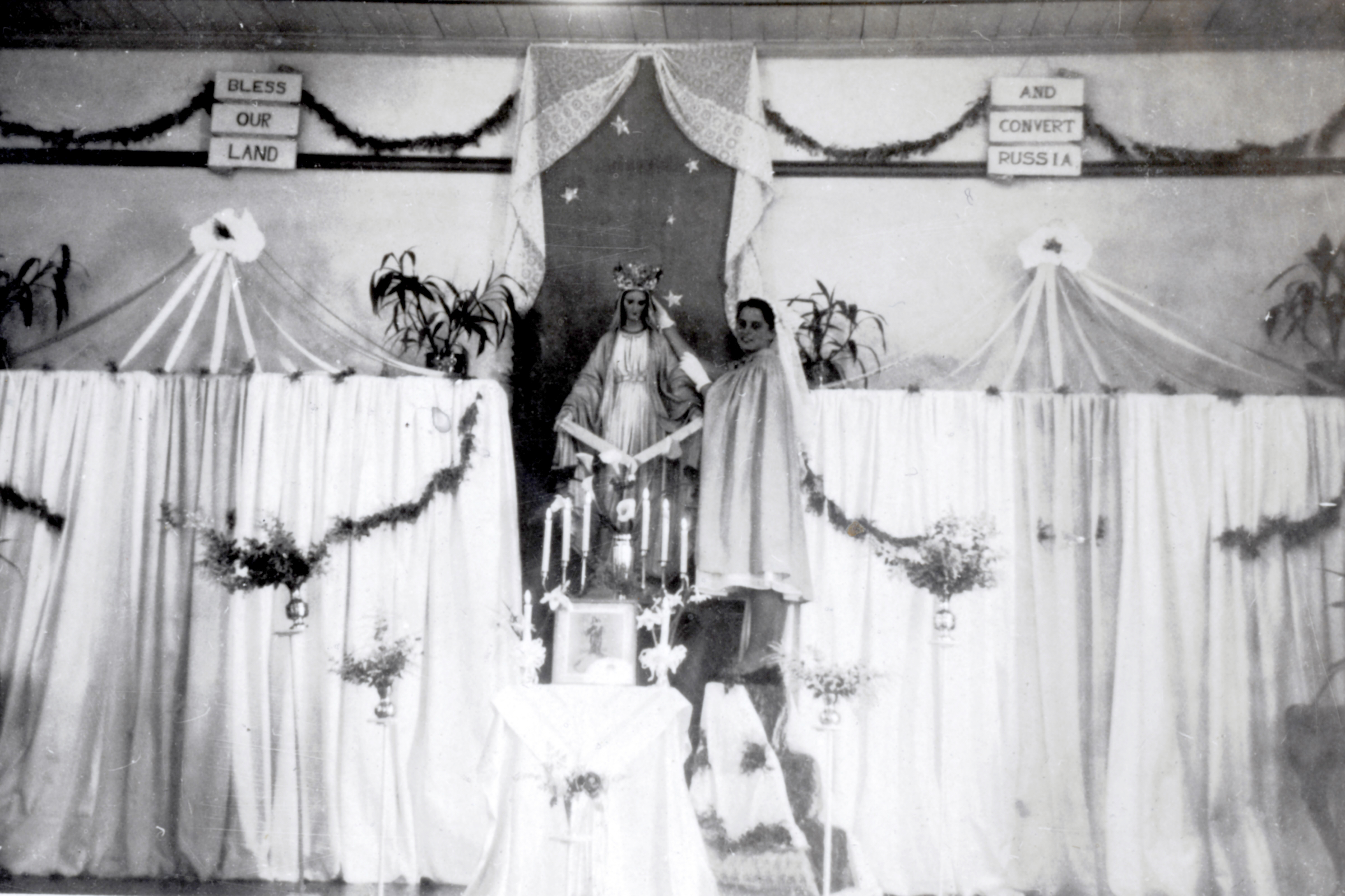1956 Gloria Omodei Crowning of Our Lady