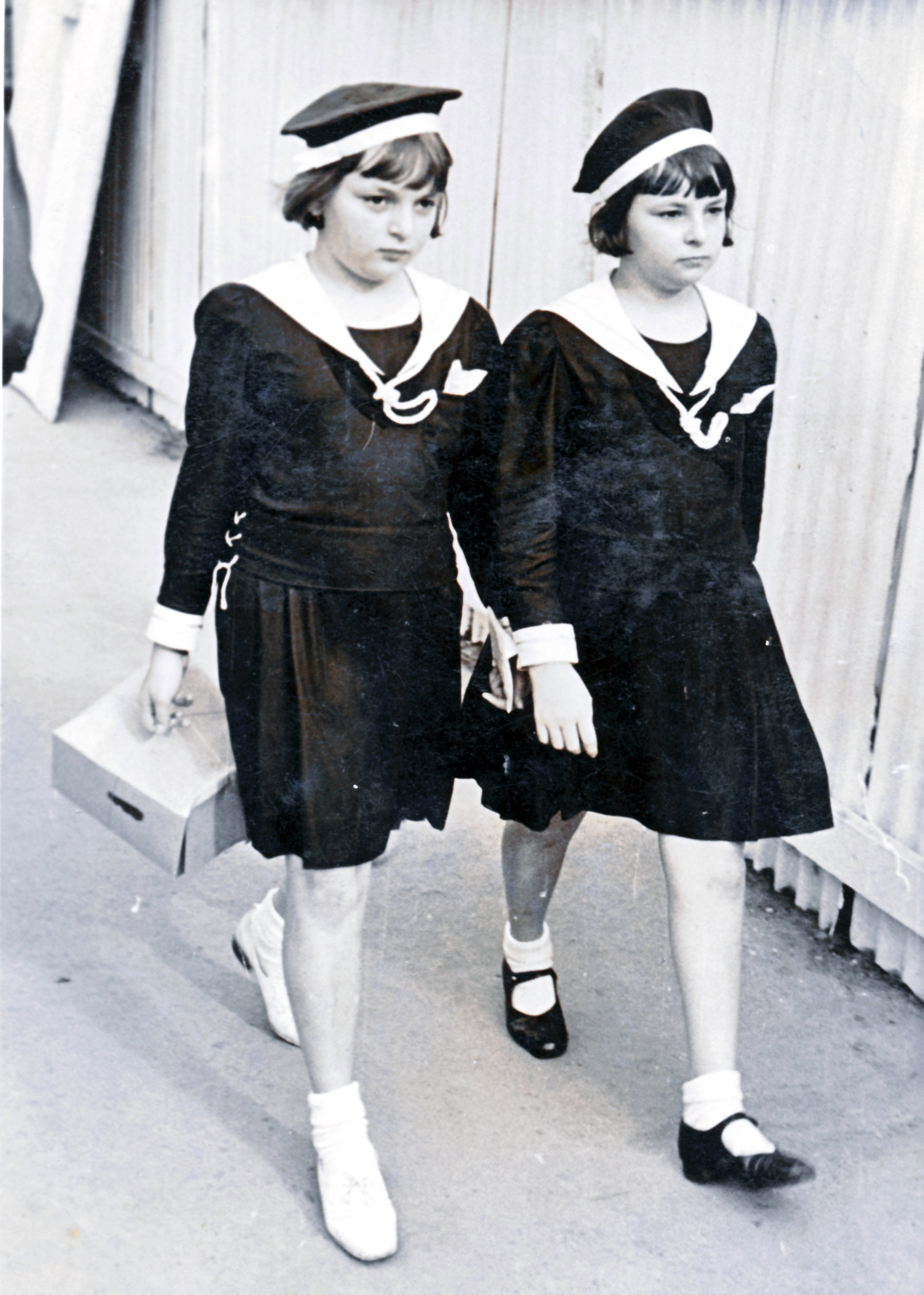 1930's Lily & Eva Ganora