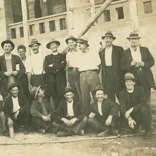 1921 The Builders