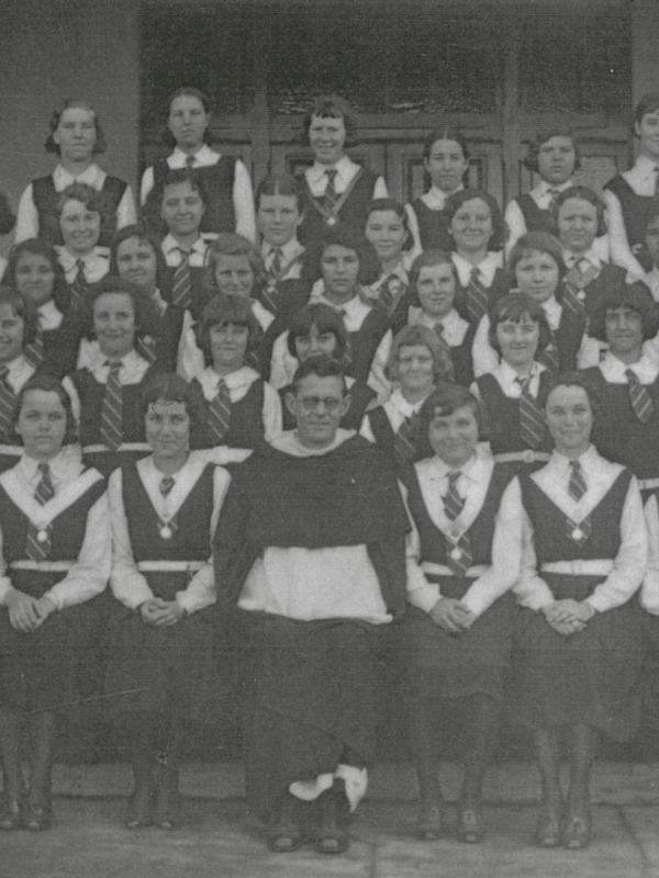 1936 Students with Fr Baldwin