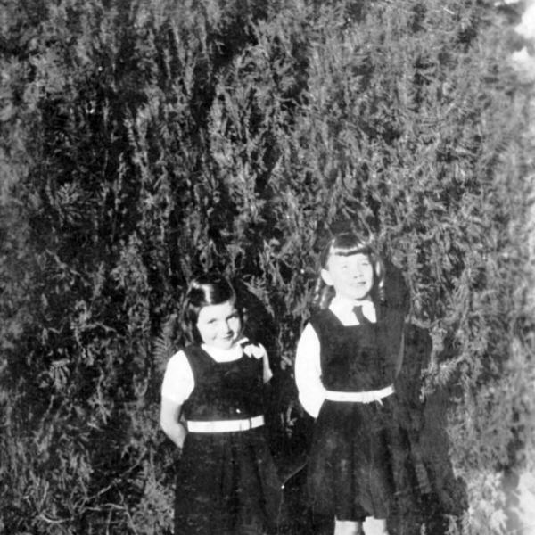 1942  Margaret Field & Christiana Da Forna