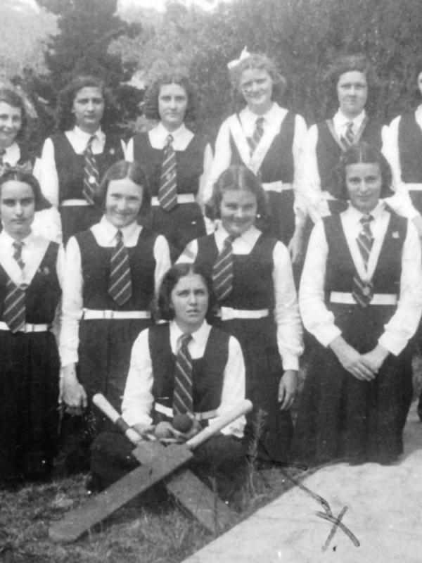1942 Sports Team