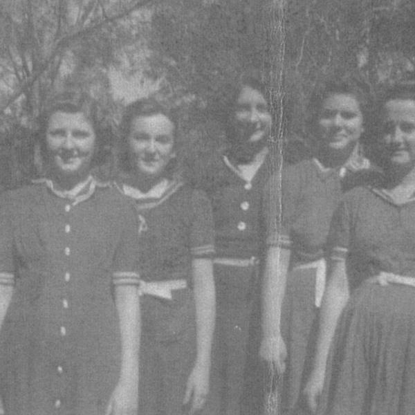 1944 Students