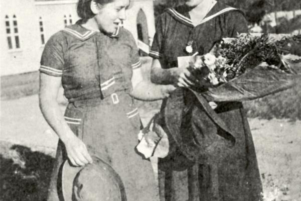 1947 Aileen Foley & Nerida Malouf