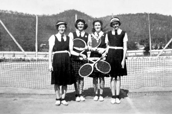 1948 Tennis Students 1