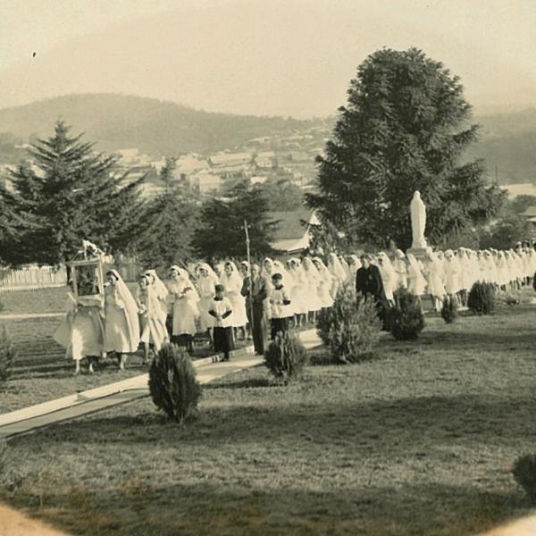 1960 Feast of Christ the kIng, procession to MSB