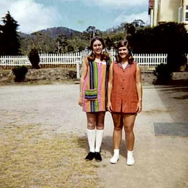 1970 Lisa & Jacinta Schmidt