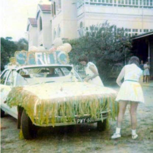 1973 Preparing the Tin Festival float