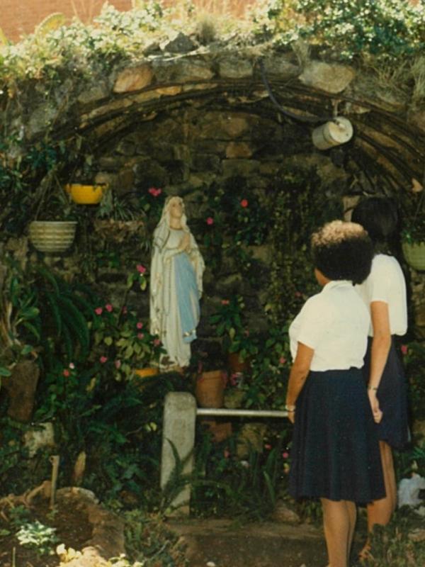 1984 Students at the Grotto