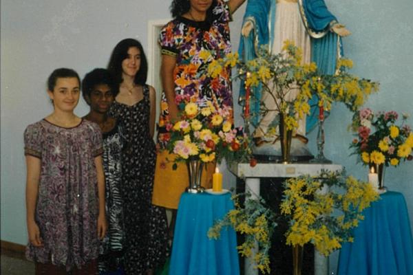 1990's Crowning of Our Lady